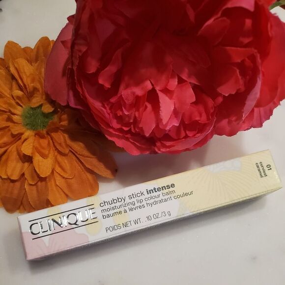 Clinque Chubby Stick in Curviest Caramel Tinted Lip Balm (Nude) - Picture 13 of 17